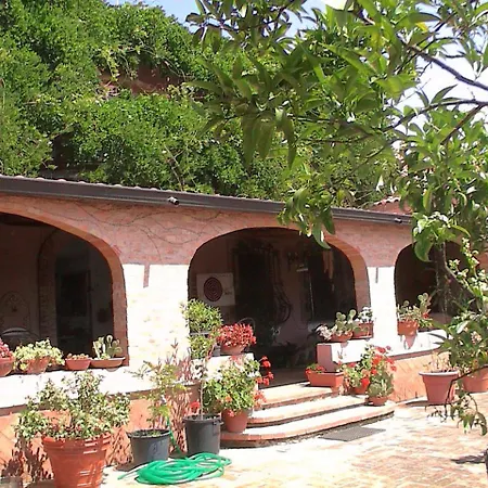 Bed & Breakfast Borgo Piazza Country Farm Borgia