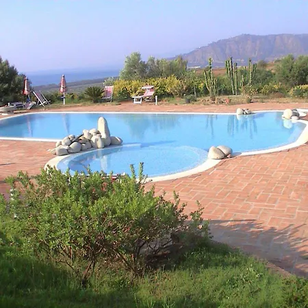 Borgo Piazza Country Farm Borgia