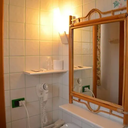 Borgo Piazza Country Farm Bed & Breakfast Borgia