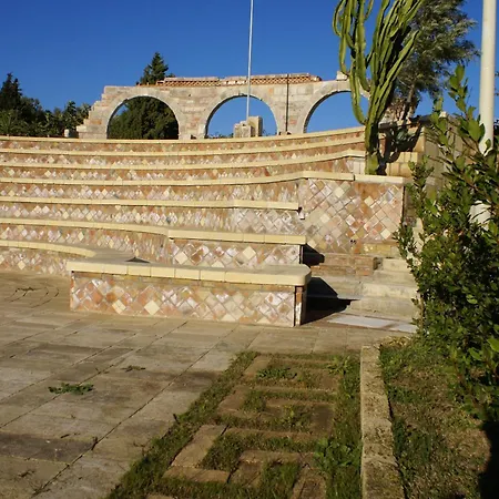 Borgo Piazza Country Farm 3* Borgia