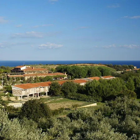 Borgo Piazza Country Farm Bed & Breakfast 3*