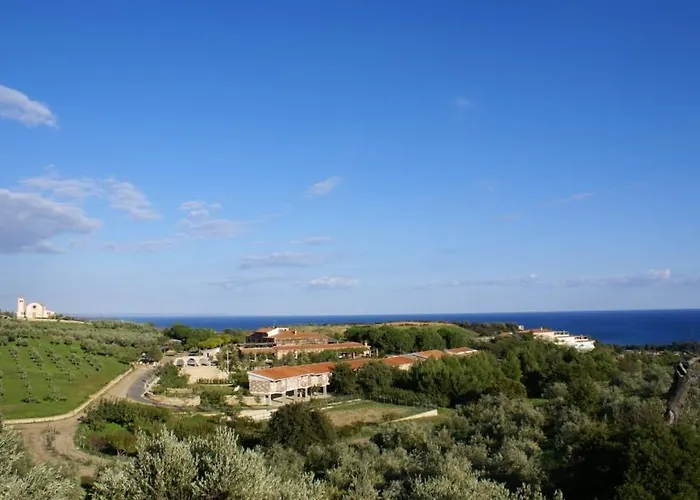 Alojamento de Acomodação e Pequeno-almoço Borgo Piazza Country Farm 3*